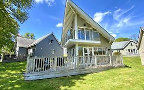 Luxurious 4 Bedroom New England Style Villa - Trewhiddle Villa 25